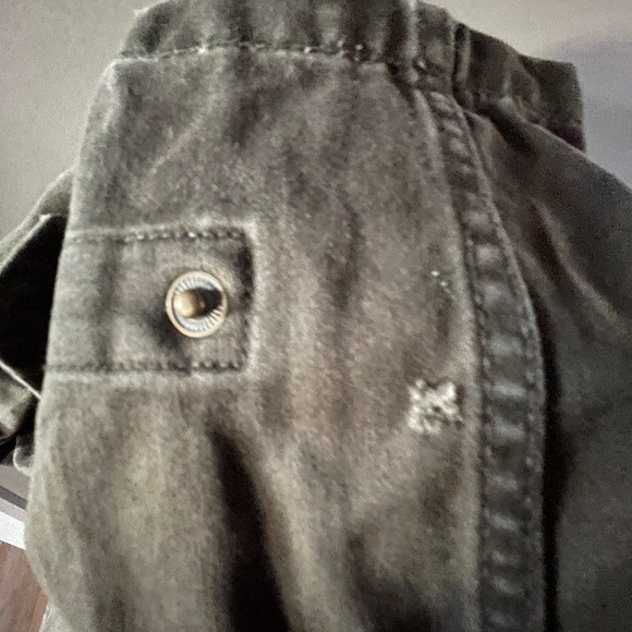 GUC Aritzia Talula Utility jacket in camo green - Picture 4 of 4